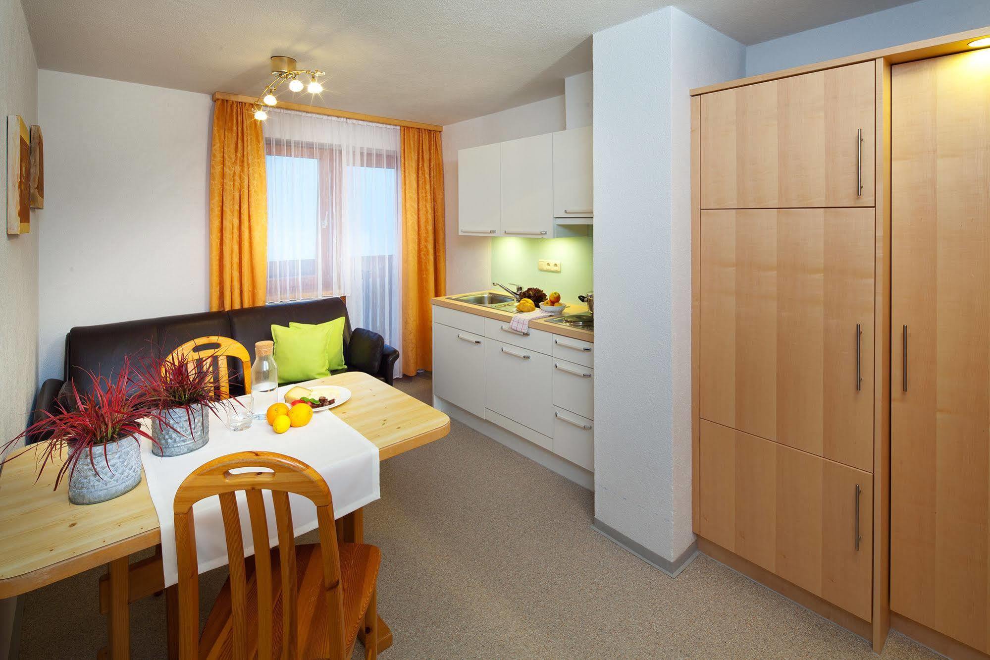 Aparthotel Brunnenhof Damuels Esterno foto