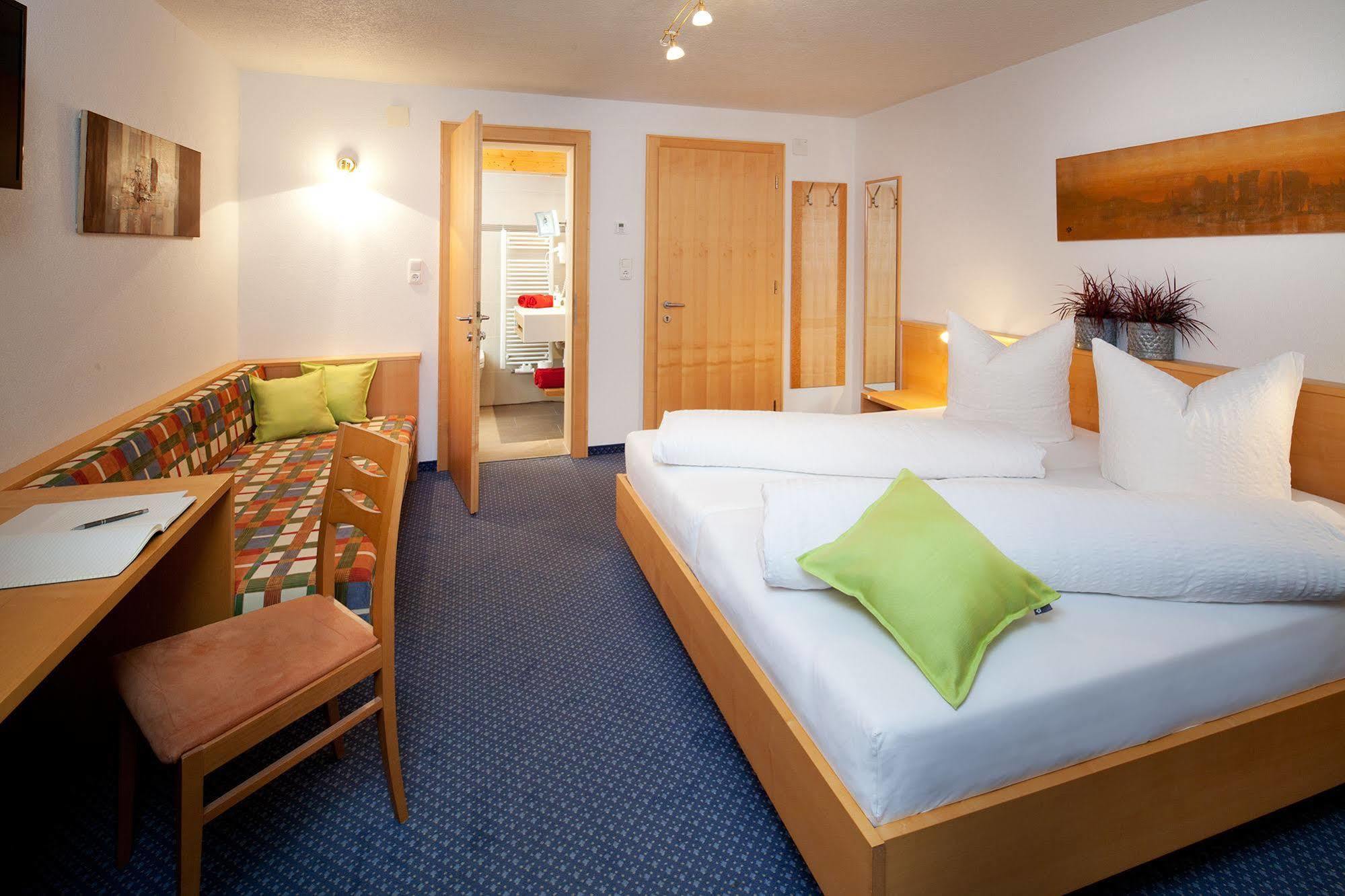 Aparthotel Brunnenhof Damuels Esterno foto